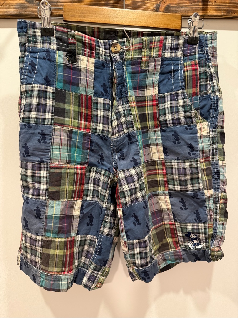 VINTAGE WALT DISNEY WORLD Mickey Mouse Men’s Plaid Patchwork Shorts